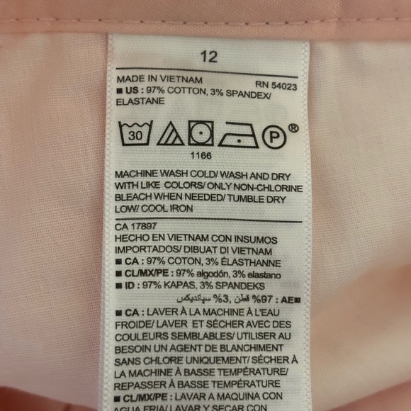 Old Navy Women's Soft Pink Shorts - Picture 3 of 8